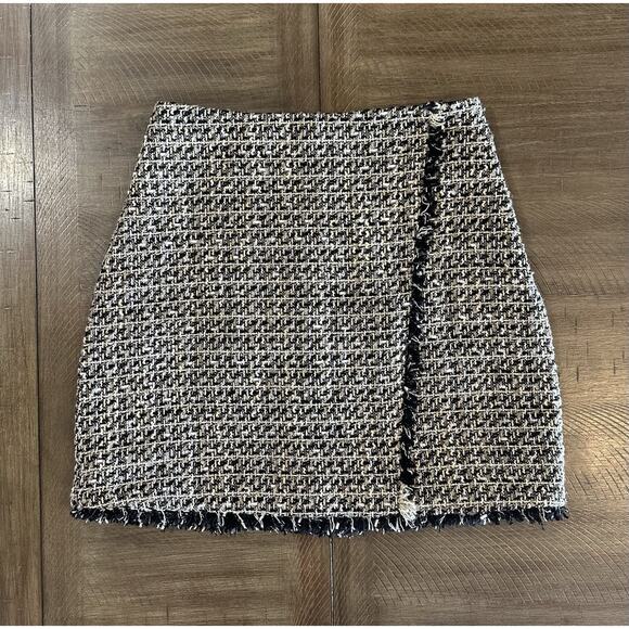 Express Black Gold Multi Tweed Mini Skirt Fringe Trim Mock Wrap NWT Size 6 NEW - Picture 13 of 14